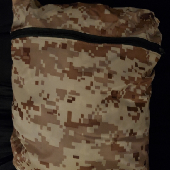 Mens Plastic military digital camo rain jacket new - Picture 3 of 3